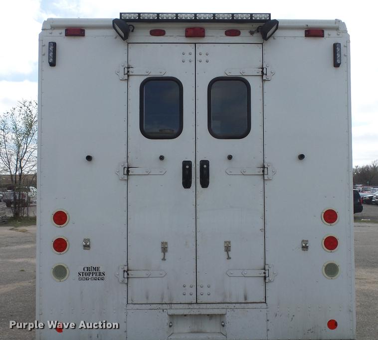 image for item DC3182 2006 Freightliner MT55 delivery truck