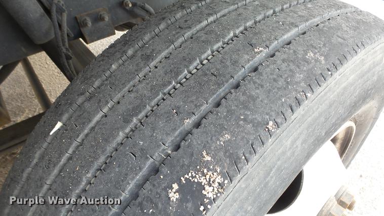 image for item DC3182 2006 Freightliner MT55 delivery truck