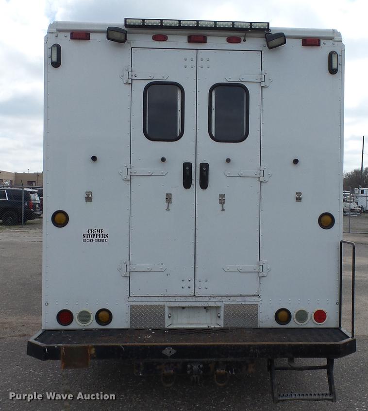 image for item DC3183 2009 Freightliner MT55 delivery truck