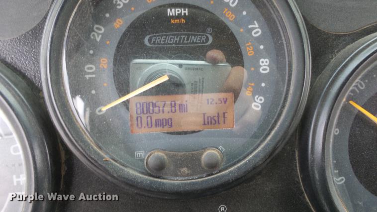 image for item DC3183 2009 Freightliner MT55 delivery truck