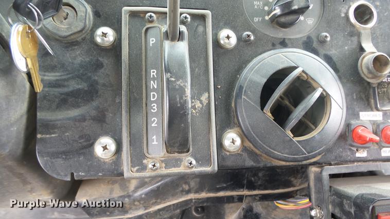 image for item DC3183 2009 Freightliner MT55 delivery truck