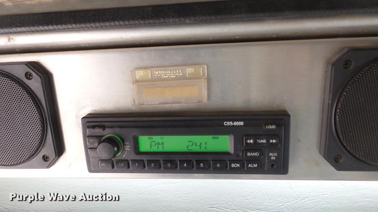 image for item DC3183 2009 Freightliner MT55 delivery truck