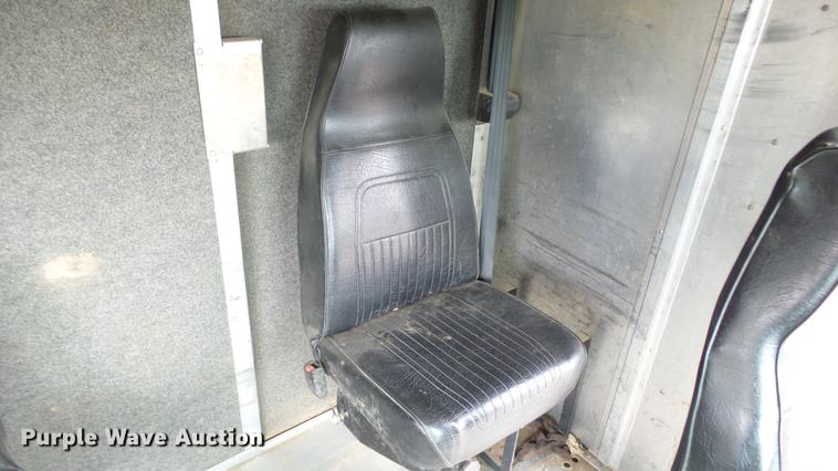 image for item DC3183 2009 Freightliner MT55 delivery truck