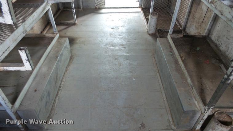 image for item DC3183 2009 Freightliner MT55 delivery truck