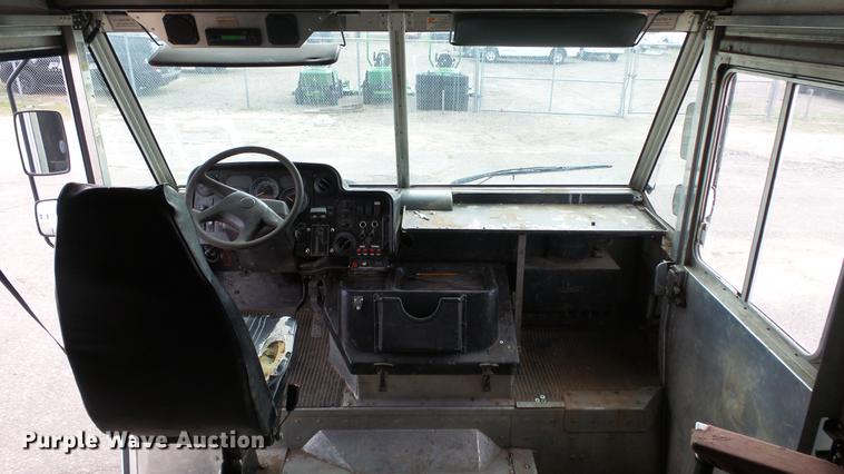 image for item DC3183 2009 Freightliner MT55 delivery truck