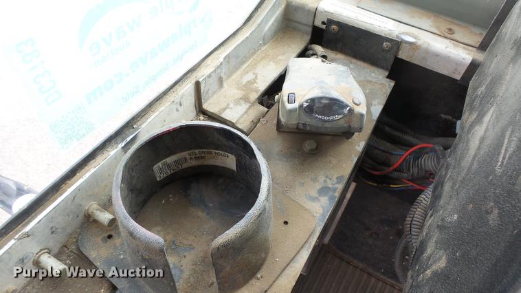 image for item DC3183 2009 Freightliner MT55 delivery truck