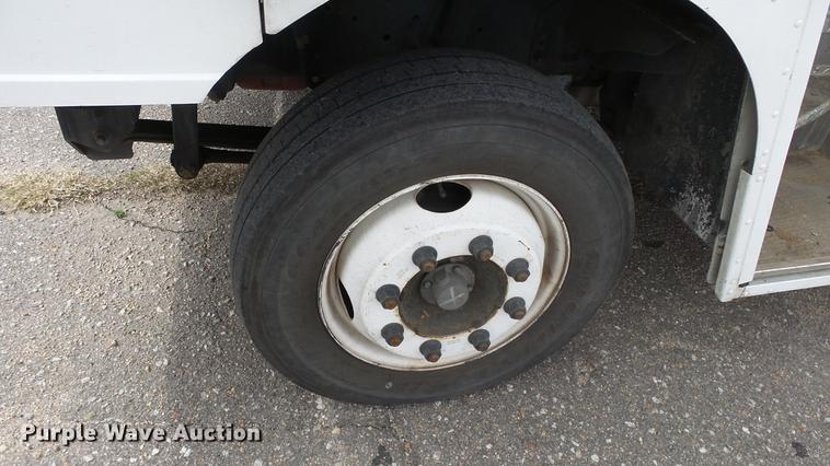 image for item DC3183 2009 Freightliner MT55 delivery truck