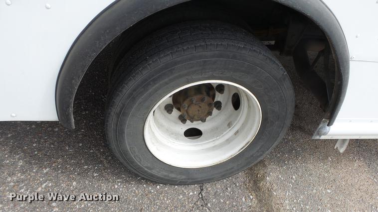 image for item DC3183 2009 Freightliner MT55 delivery truck