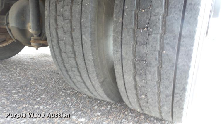 image for item DC3183 2009 Freightliner MT55 delivery truck