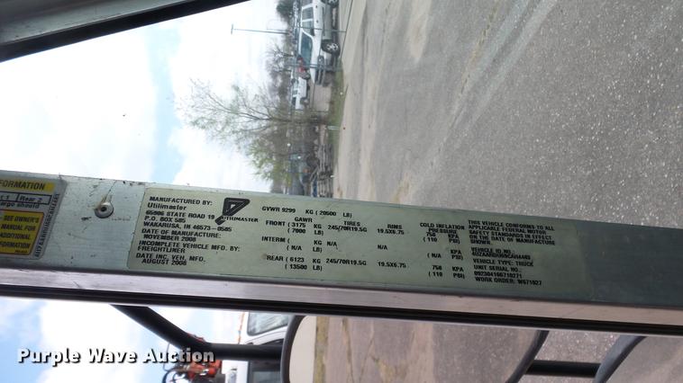 image for item DC3184 2009 Freightliner MT55 delivery truck