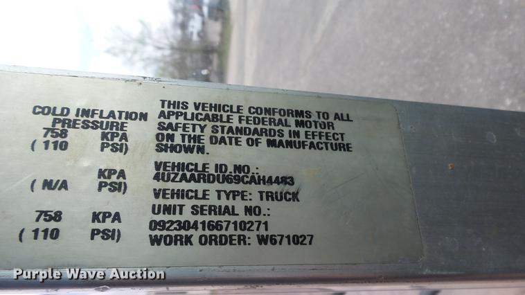 image for item DC3184 2009 Freightliner MT55 delivery truck