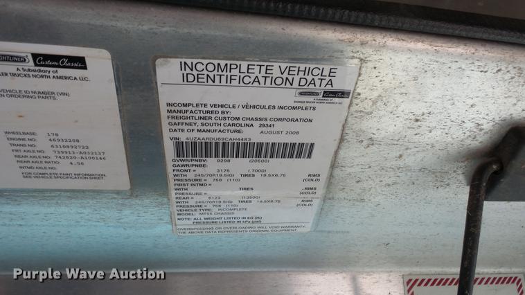 image for item DC3184 2009 Freightliner MT55 delivery truck