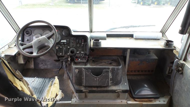 image for item DC3184 2009 Freightliner MT55 delivery truck