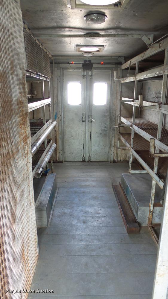 image for item DC3184 2009 Freightliner MT55 delivery truck