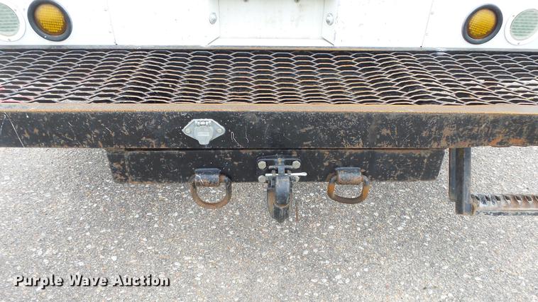 image for item DC3184 2009 Freightliner MT55 delivery truck