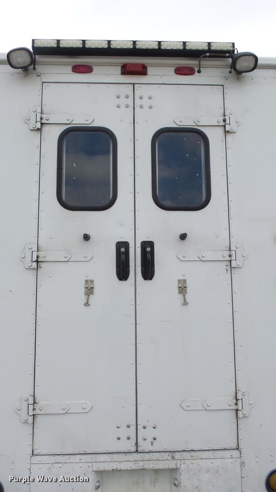 image for item DC3184 2009 Freightliner MT55 delivery truck