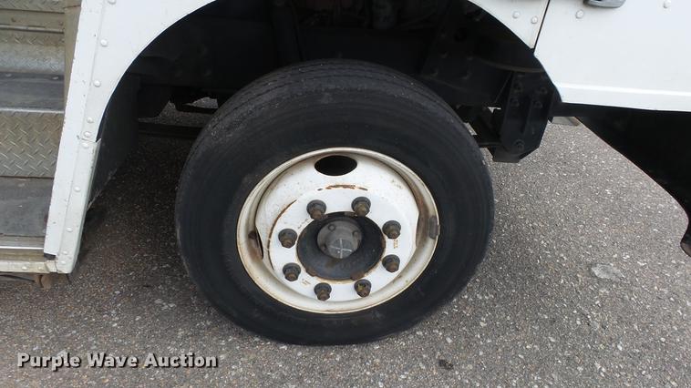 image for item DC3184 2009 Freightliner MT55 delivery truck