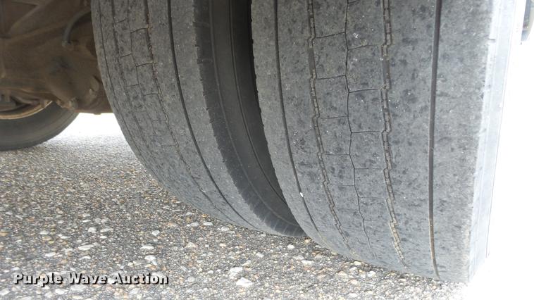 image for item DC3184 2009 Freightliner MT55 delivery truck