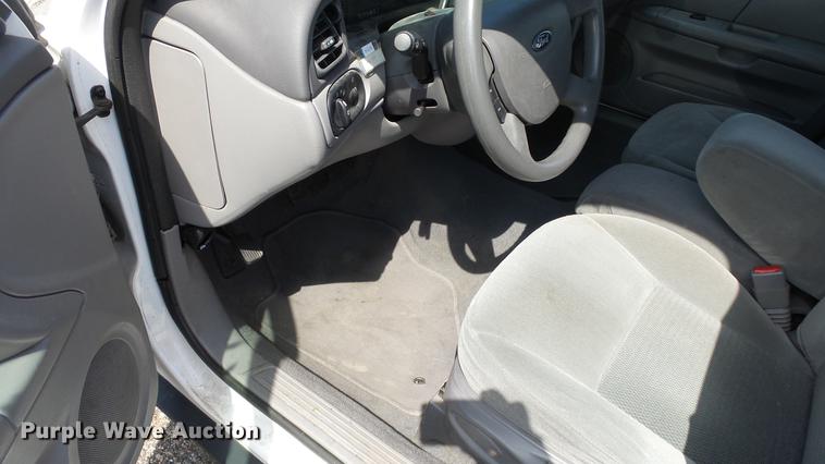 image for item DC3186 2006 Ford Taurus SE