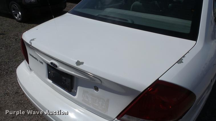 image for item DC3186 2006 Ford Taurus SE