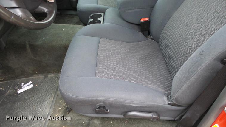 image for item DC3192 2006 Chevrolet Colorado Crew Cab pickup truck