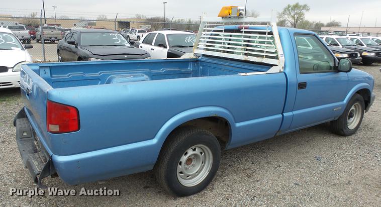 image for item DC3194 1997 Chevrolet S10 pickup truck