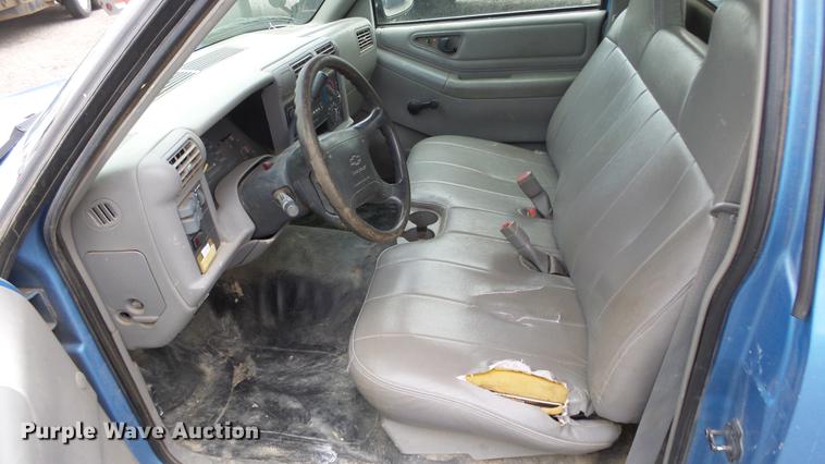 image for item DC3194 1997 Chevrolet S10 pickup truck