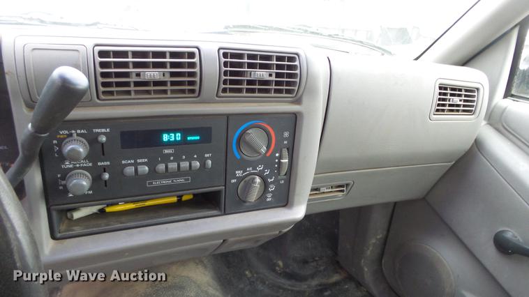 image for item DC3194 1997 Chevrolet S10 pickup truck