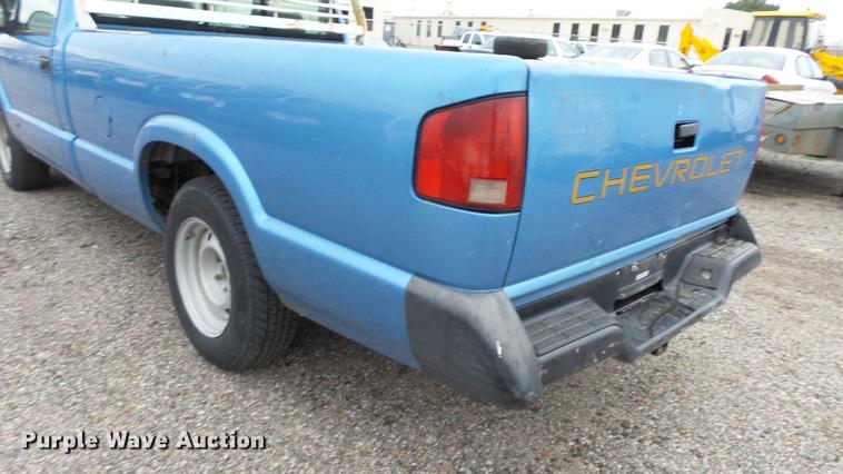 image for item DC3194 1997 Chevrolet S10 pickup truck