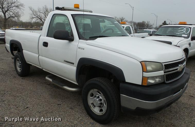 image for item DC3195 2006 Chevrolet Silverado 2500HD pickup truck