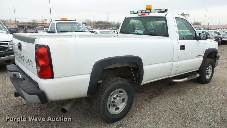image for item DC3195 2006 Chevrolet Silverado 2500HD pickup truck