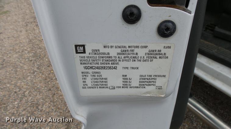 image for item DC3195 2006 Chevrolet Silverado 2500HD pickup truck