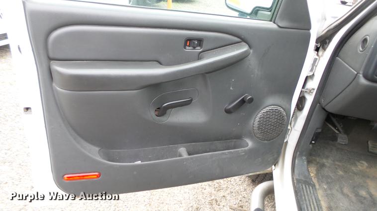 image for item DC3195 2006 Chevrolet Silverado 2500HD pickup truck