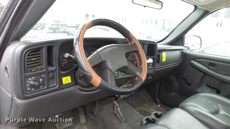 image for item DC3195 2006 Chevrolet Silverado 2500HD pickup truck