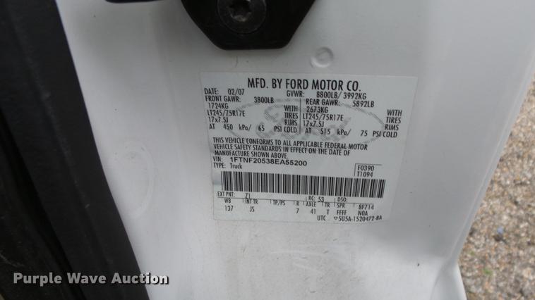 image for item DC3196 2008 Ford F250 Super Duty XL pickup truck