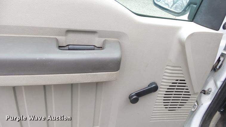 image for item DC3196 2008 Ford F250 Super Duty XL pickup truck