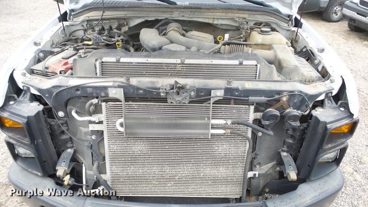 image for item DC3196 2008 Ford F250 Super Duty XL pickup truck