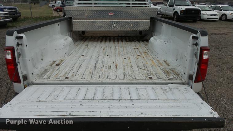 image for item DC3196 2008 Ford F250 Super Duty XL pickup truck