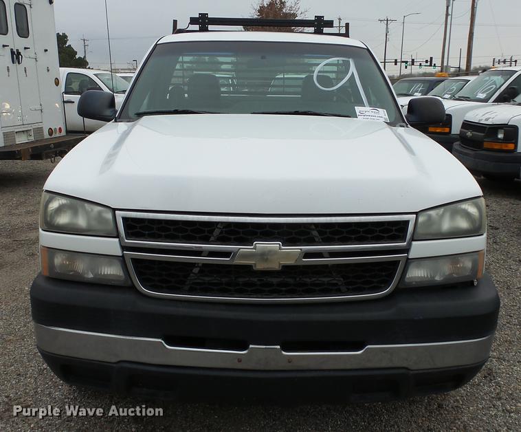image for item DC3197 2006 Chevrolet Silverado 2500HD pickup truck