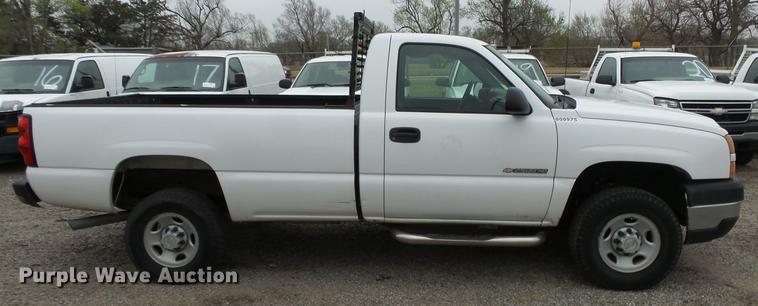 image for item DC3197 2006 Chevrolet Silverado 2500HD pickup truck