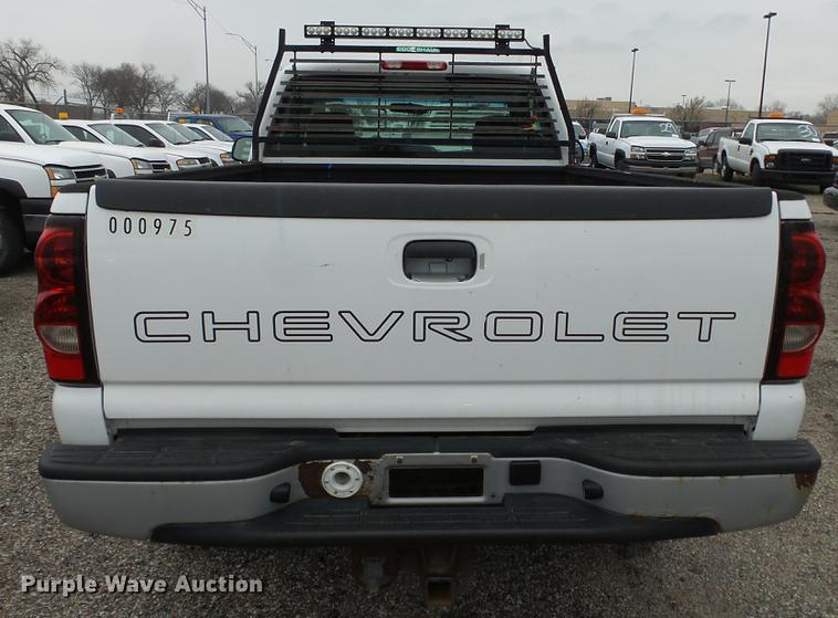 image for item DC3197 2006 Chevrolet Silverado 2500HD pickup truck