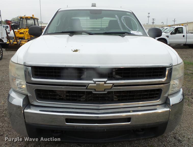 image for item DC3198 2007 Chevrolet Silverado 2500HD Crew Cab pickup truck