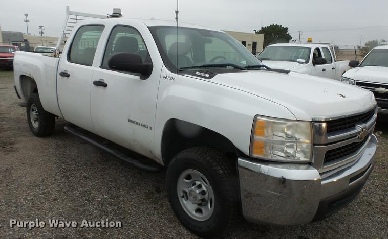 image for item DC3198 2007 Chevrolet Silverado 2500HD Crew Cab pickup truck