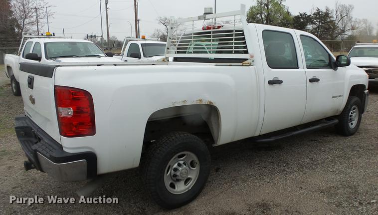image for item DC3198 2007 Chevrolet Silverado 2500HD Crew Cab pickup truck