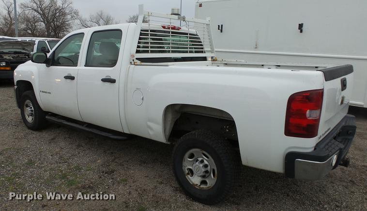 image for item DC3198 2007 Chevrolet Silverado 2500HD Crew Cab pickup truck