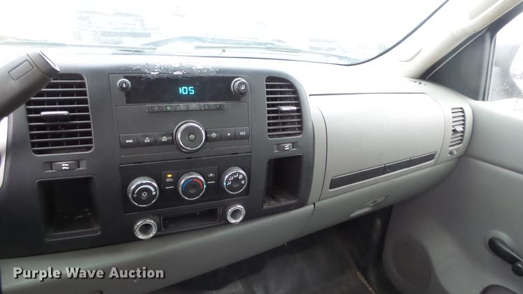 image for item DC3198 2007 Chevrolet Silverado 2500HD Crew Cab pickup truck