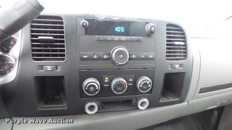 image for item DC3198 2007 Chevrolet Silverado 2500HD Crew Cab pickup truck