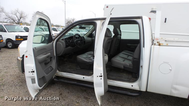image for item DC3198 2007 Chevrolet Silverado 2500HD Crew Cab pickup truck