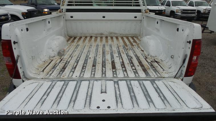 image for item DC3198 2007 Chevrolet Silverado 2500HD Crew Cab pickup truck