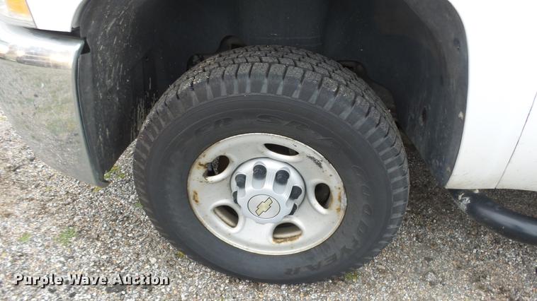 image for item DC3198 2007 Chevrolet Silverado 2500HD Crew Cab pickup truck